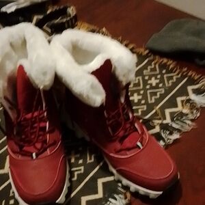 Men's Stylish Red Winter Boots with Plush Lining